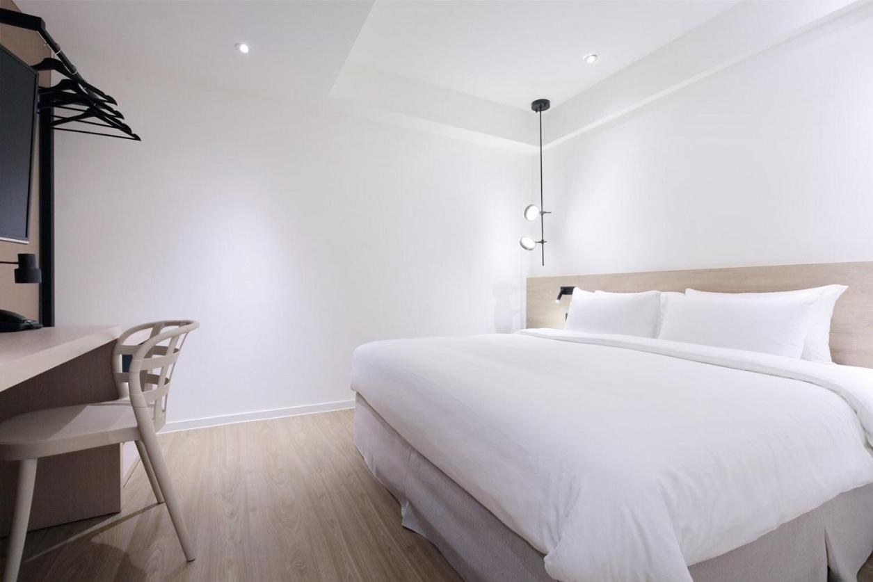 Keebe Hotel Keelung Luaran gambar